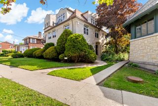 11059 S Hoyne Avenue 2, Chicago, IL 60643