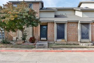 342 W Harwood Road B, Hurst, TX 76054