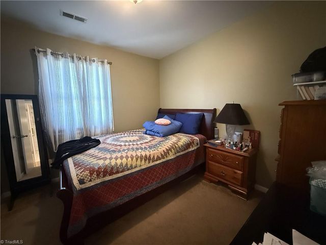 400 Croydon Lane, Winston-salem, NC 27107
