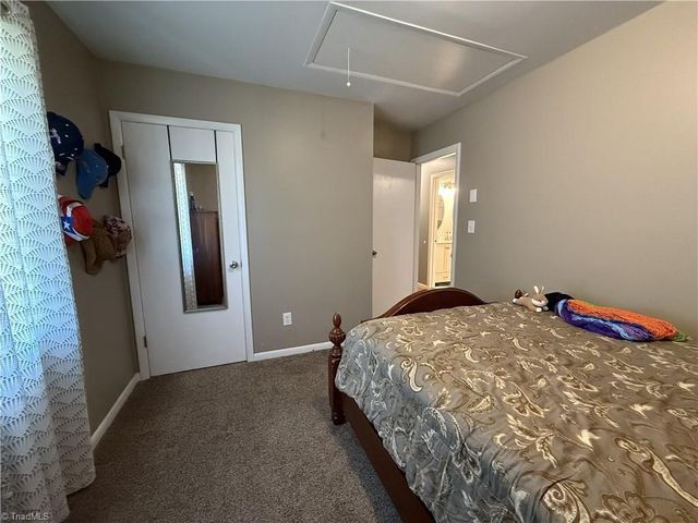 400 Croydon Lane, Winston-salem, NC 27107