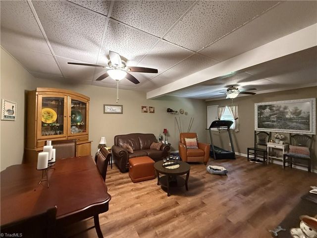 400 Croydon Lane, Winston-salem, NC 27107