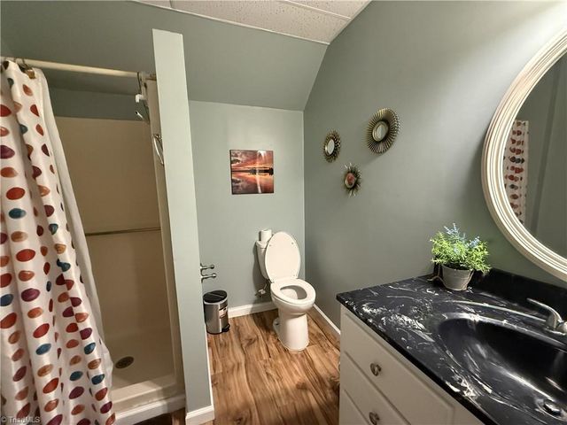 400 Croydon Lane, Winston-salem, NC 27107