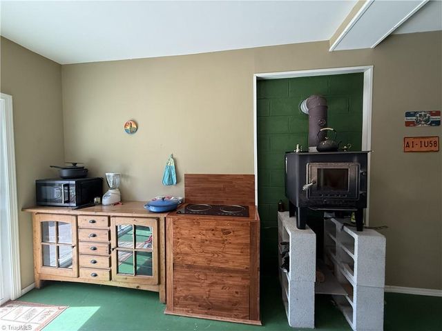 400 Croydon Lane, Winston-salem, NC 27107