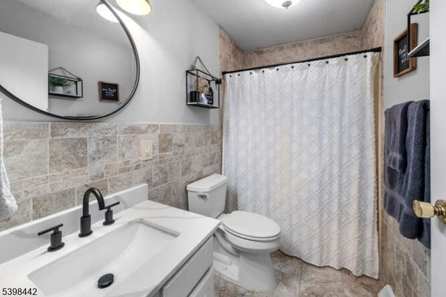 19 Ivy Pl, West Milford Twp., NJ 07480