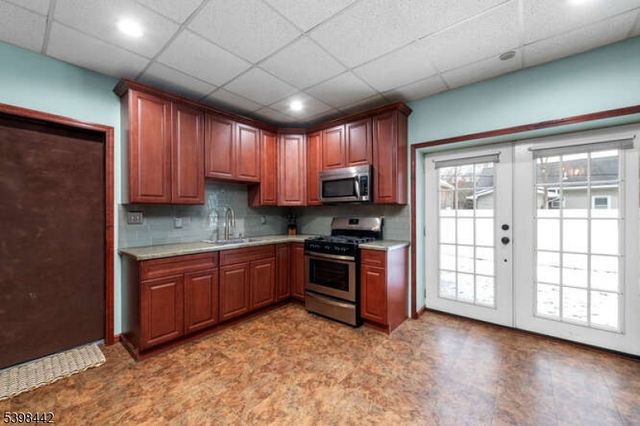 19 Ivy Pl, West Milford Twp., NJ 07480