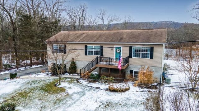19 Ivy Pl, West Milford Twp., NJ 07480