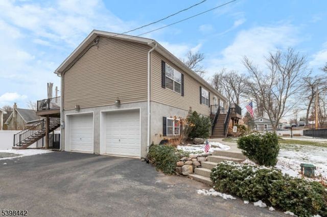 19 Ivy Pl, West Milford Twp., NJ 07480