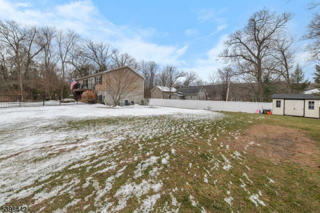 19 Ivy Pl, West Milford Twp., NJ 07480