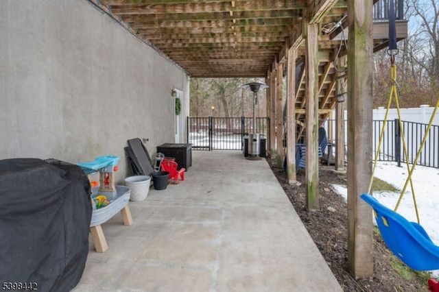 19 Ivy Pl, West Milford Twp., NJ 07480