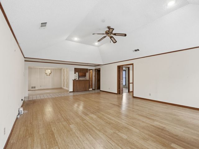 10211 Shadow Way, Dallas, TX 75243