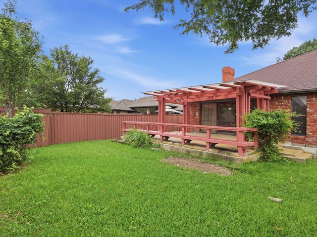 10211 Shadow Way, Dallas, TX 75243