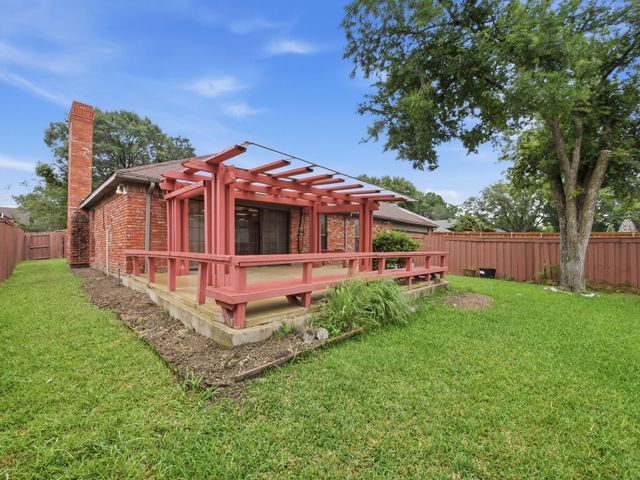 10211 Shadow Way, Dallas, TX 75243