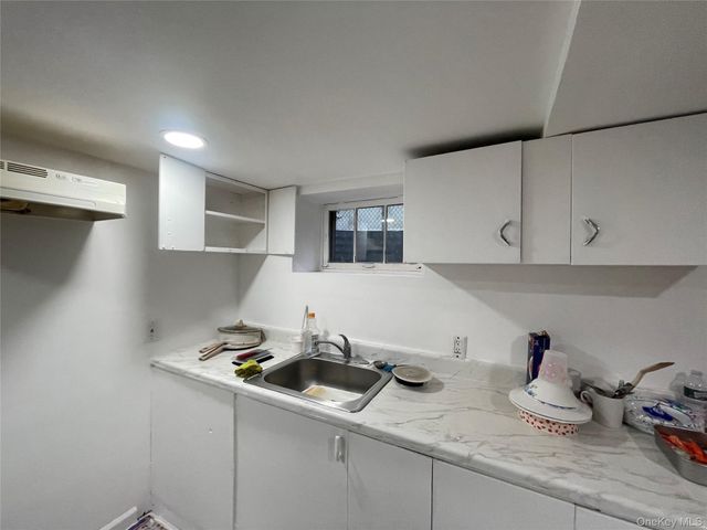 30 Oakcrest Avenue, Middle Island, NY 11953