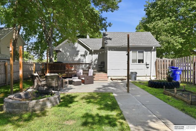 710 S Washington Street, Papillion, NE 68046