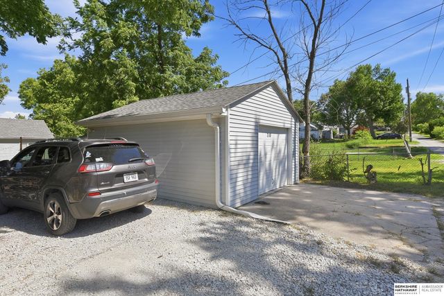 710 S Washington Street, Papillion, NE 68046