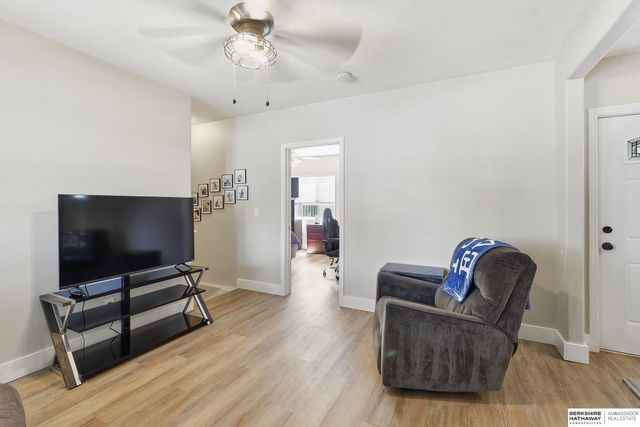 710 S Washington Street, Papillion, NE 68046