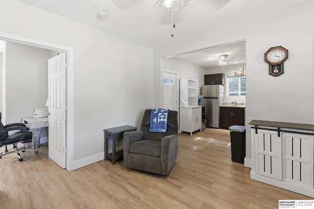 710 S Washington Street, Papillion, NE 68046