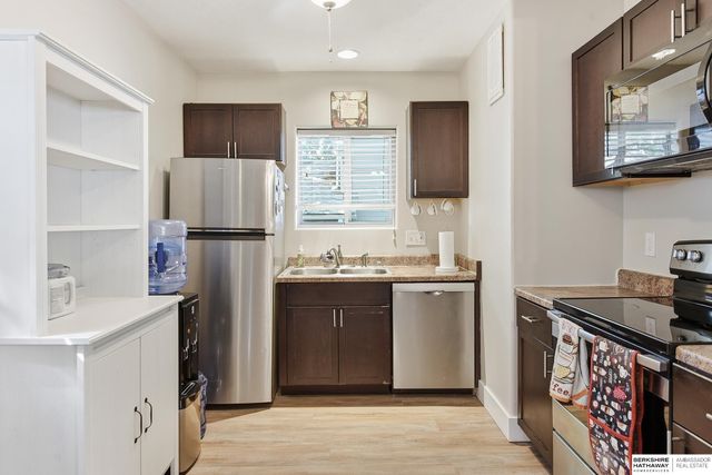 710 S Washington Street, Papillion, NE 68046