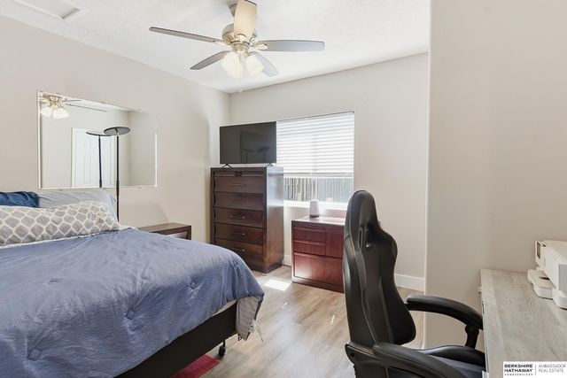 710 S Washington Street, Papillion, NE 68046