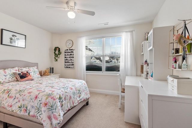 40 Phoebe St 101, Methuen, MA 01844