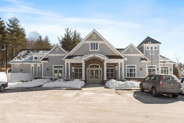 40 Phoebe St 101, Methuen, MA 01844