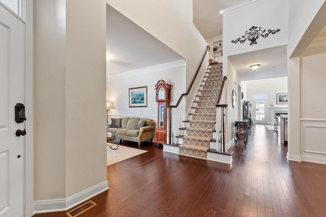 40 Phoebe St 101, Methuen, MA 01844