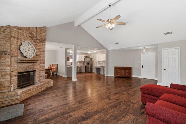 2437 Willow Bend Drive, Richmond, TX 77406