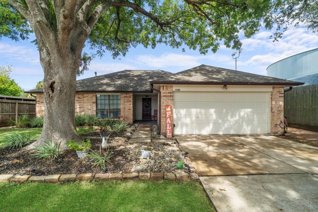 2437 Willow Bend Drive, Richmond, TX 77406