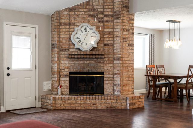 2437 Willow Bend Drive, Richmond, TX 77406