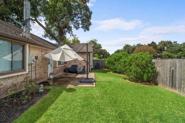 2437 Willow Bend Drive, Richmond, TX 77406