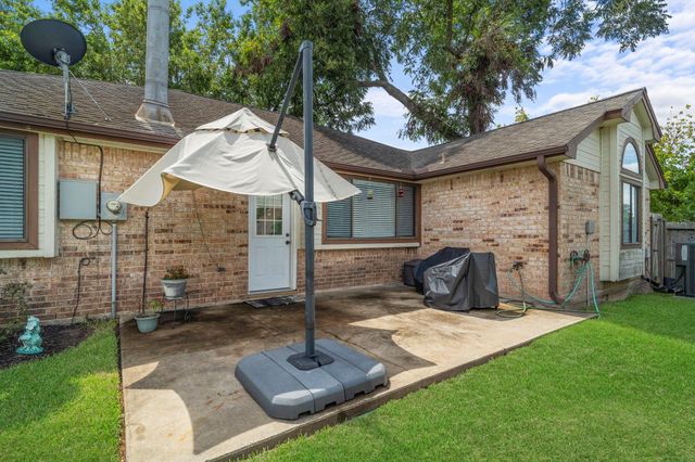 2437 Willow Bend Drive, Richmond, TX 77406