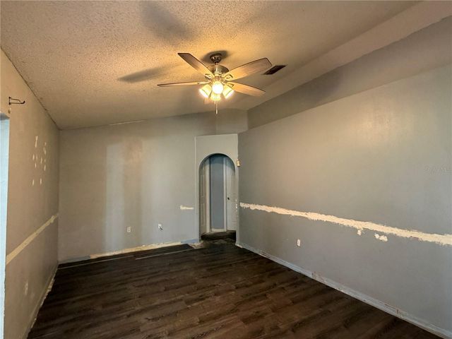 1011 EIFFEL LANE, Kissimmee, FL 34759