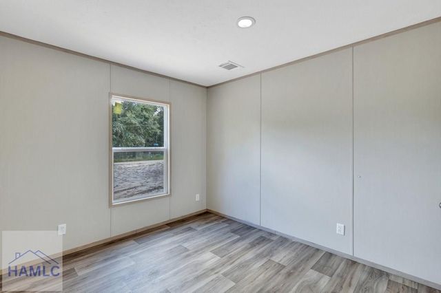 98 St Simons Street, Jesup, GA 31545