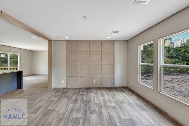 98 St Simons Street, Jesup, GA 31545