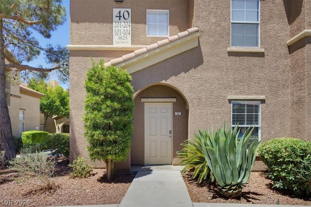 3825 Juno Beach Street 102, Las Vegas, NV 89129