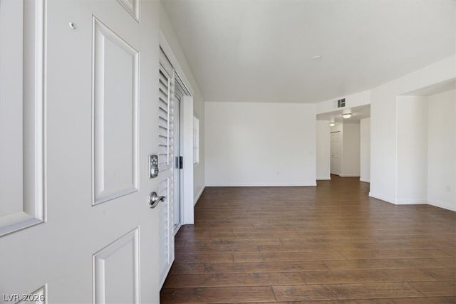 3825 Juno Beach Street 102, Las Vegas, NV 89129