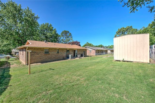 2500 N Jill Circle, Springdale, AR 72762