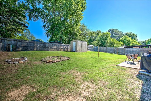 2500 N Jill Circle, Springdale, AR 72762