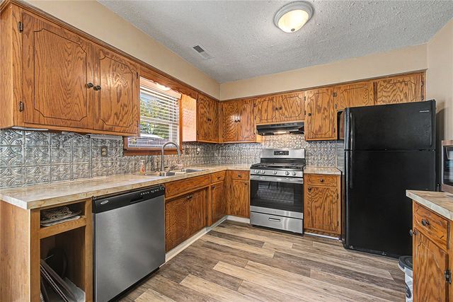 2500 N Jill Circle, Springdale, AR 72762