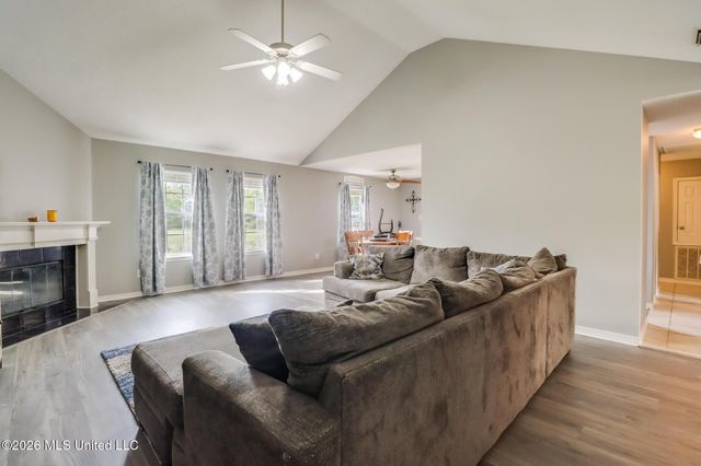 15916 Cottonwood Drive, Biloxi, MS 39532