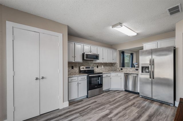 1140 Lake Haven Drive, Little Elm, TX 75068