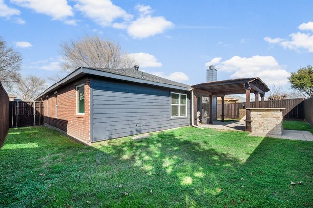 1140 Lake Haven Drive, Little Elm, TX 75068