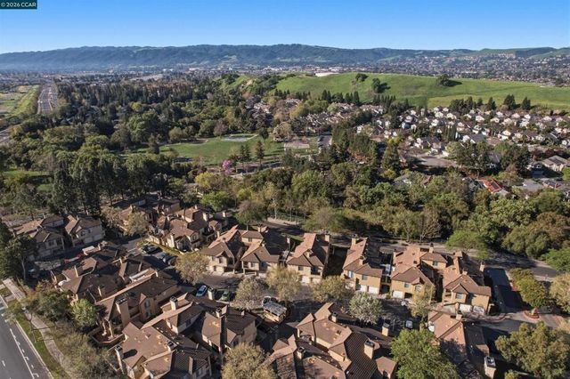7674 Tuscany Dr, Dublin, CA 94568