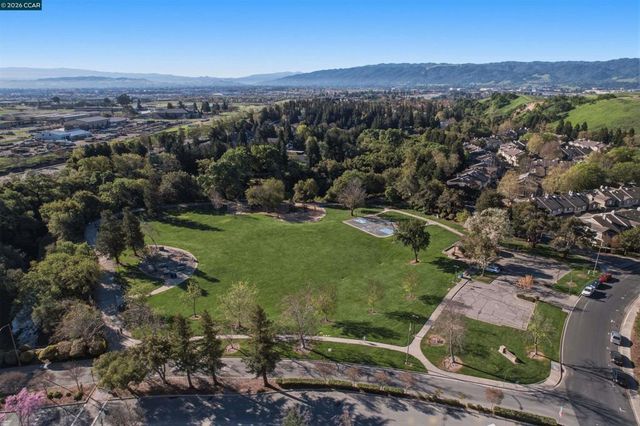 7674 Tuscany Dr, Dublin, CA 94568