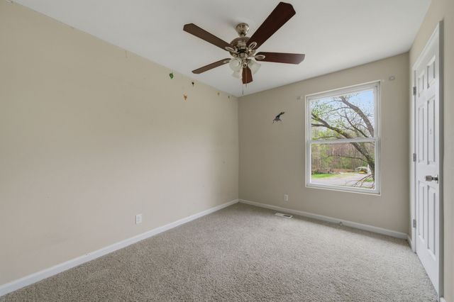 1935 Dinsmore Rd, Clarksville, TN 37040