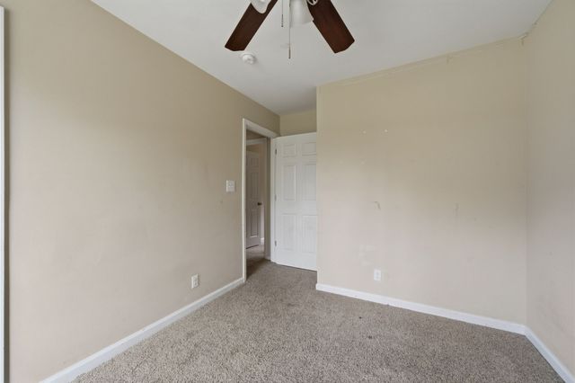 1935 Dinsmore Rd, Clarksville, TN 37040