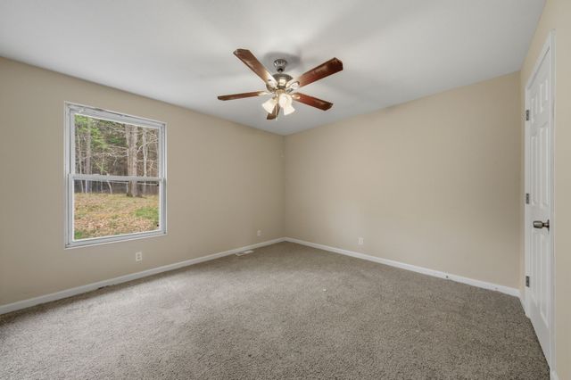 1935 Dinsmore Rd, Clarksville, TN 37040