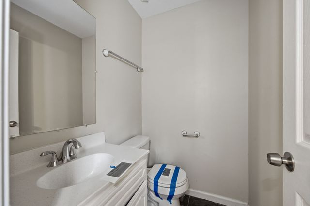 1935 Dinsmore Rd, Clarksville, TN 37040