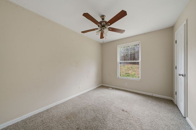 1935 Dinsmore Rd, Clarksville, TN 37040