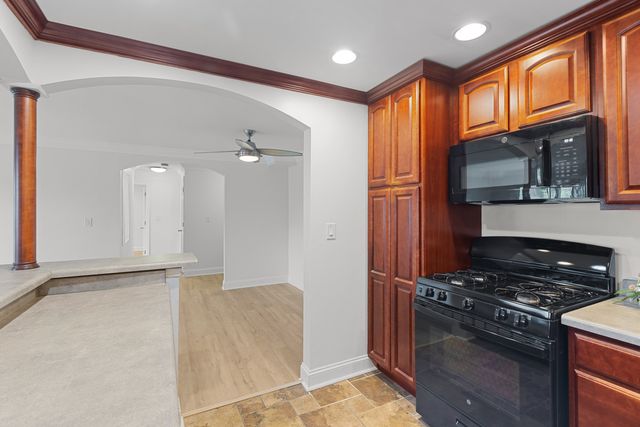 8315 Route 53 B3, Woodridge, IL 60517